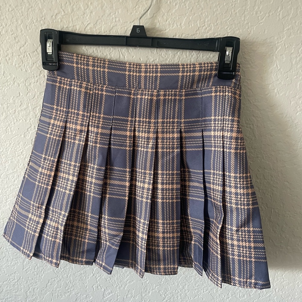 Pleated Skirt
Size: XS
#pleatedskirt
#skirt